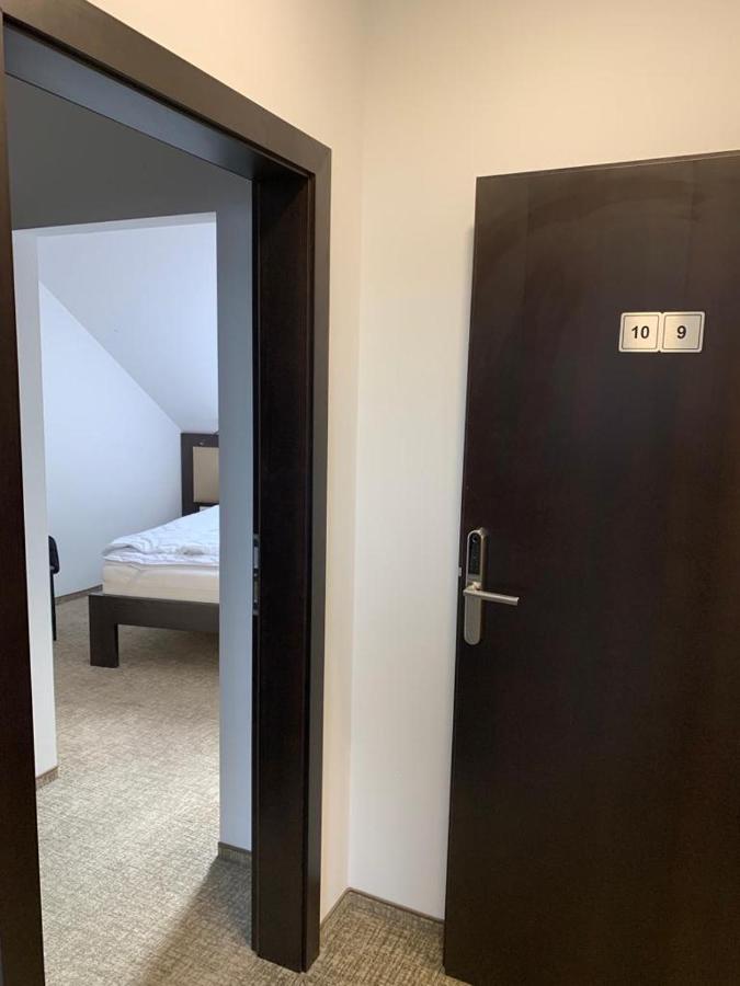 Penzion U Broucka Milevsko Buitenkant foto
